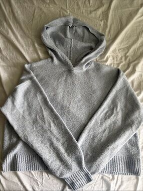 Hollister Light Gray Crewneck Hooded Sweater